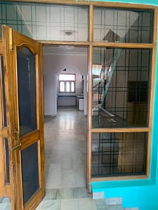 Urban Awaas | 3bhk with 3 washroom semi furnished on 1st floor rent 42k