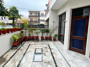 Urban Awaas | 3bhk with 2 washrooms fully furnished accommodation independent house rent 35k